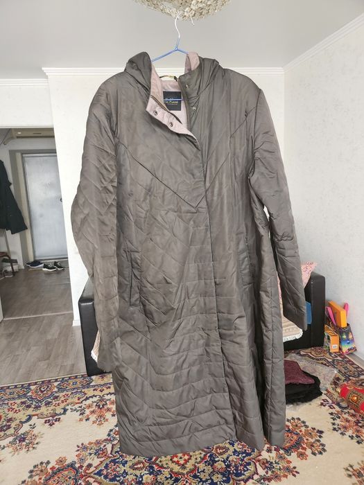 Отдам даром женские вещи