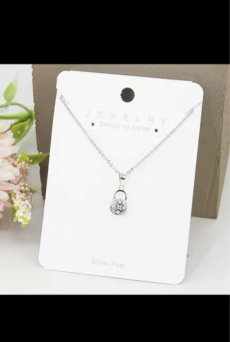 Ajoyib sepochkalar kumush qoplangan ustiga sovgʻa uchun zoʻr