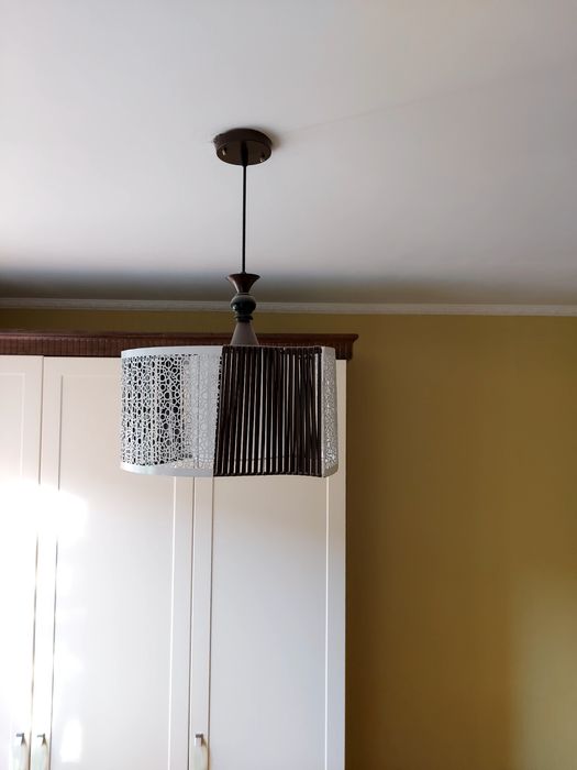 Люстра не дорого. Стильная.