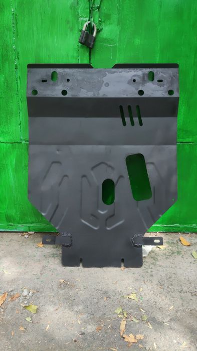 Защита поддона двигателя