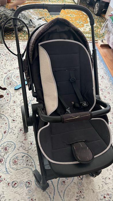 Продам коляску от рождения