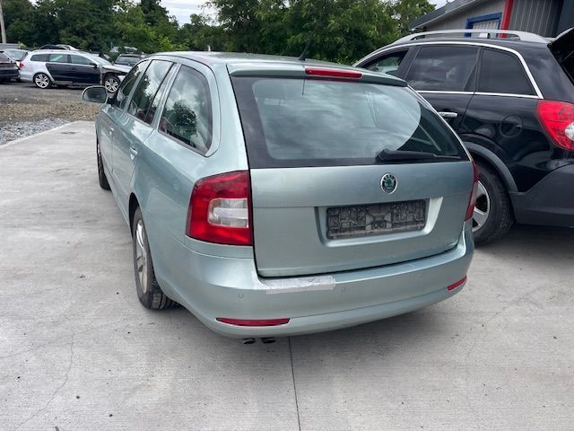 Dezmembrez Skoda Octavia 2 Facelift 1.4 TSI DSG cod CAXA