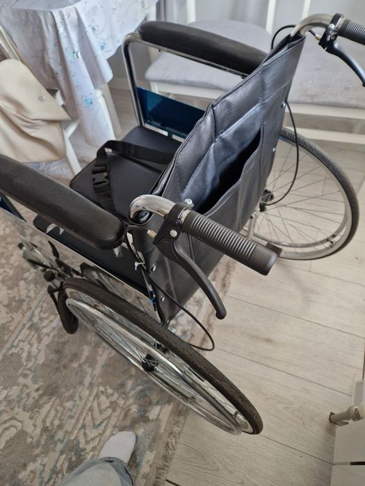 Инвалидная коляска