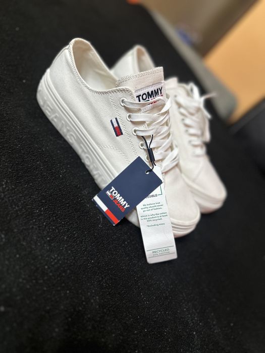 Бели кецове Tommy Jeans