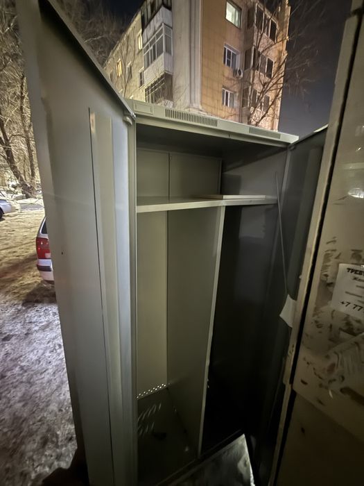 шкаф железный б/у
