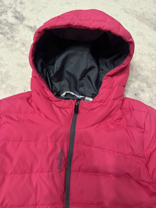 Продам куртку Reebok размер S
