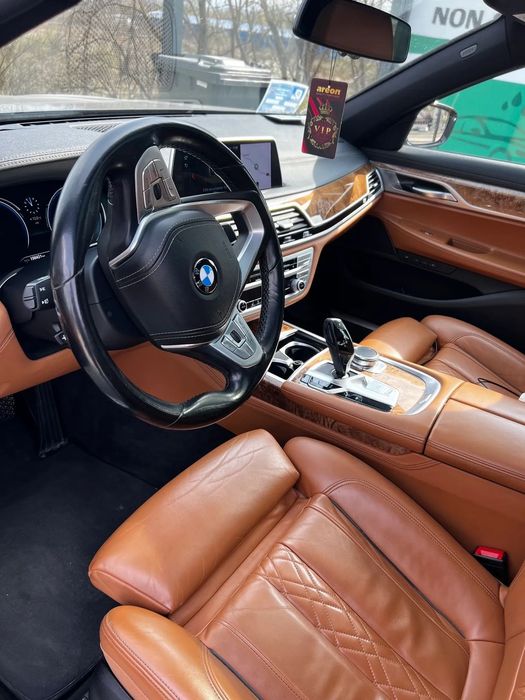 BMW Seria 7 2018 — imagine 5
