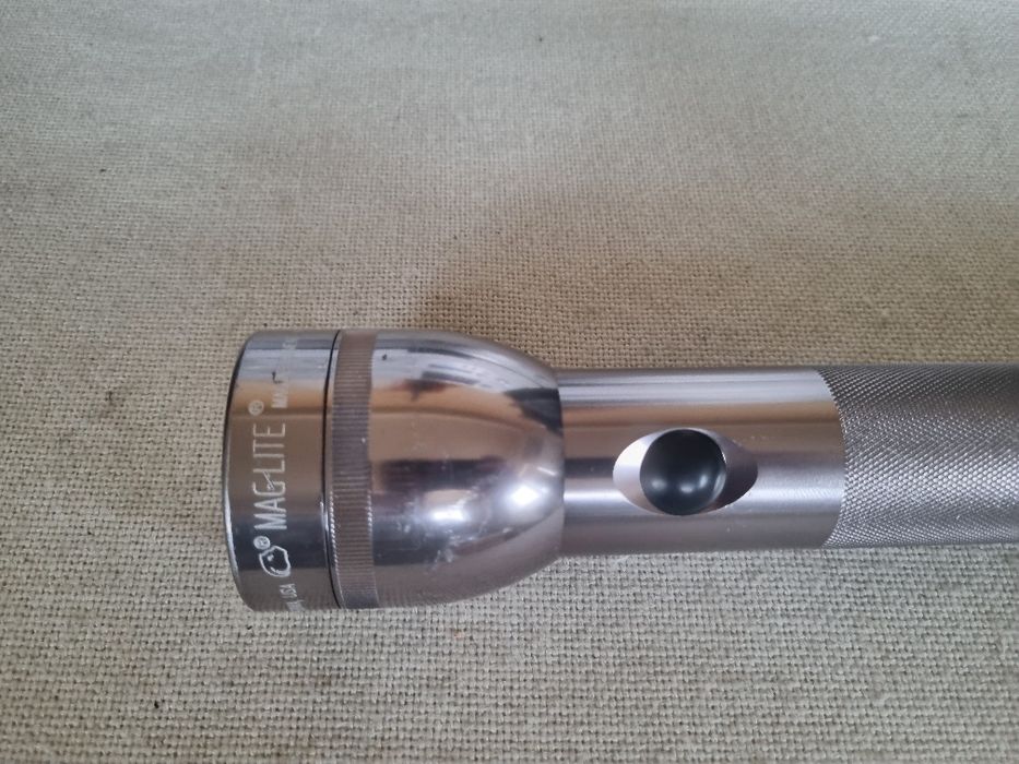 Lanterna Maglite USA. Perfect functionala.