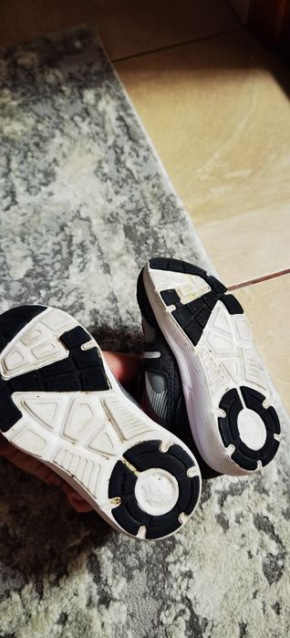 Adidași înalți primigi