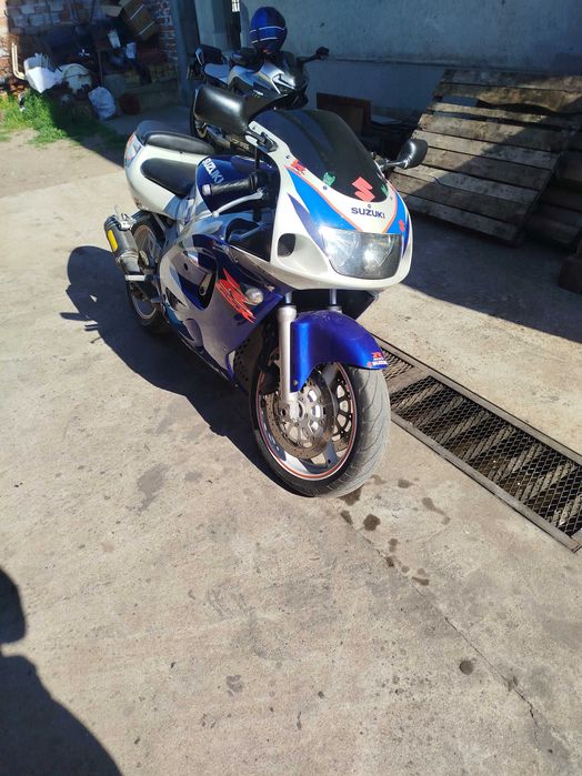 Пистов Мотор  Suzuki