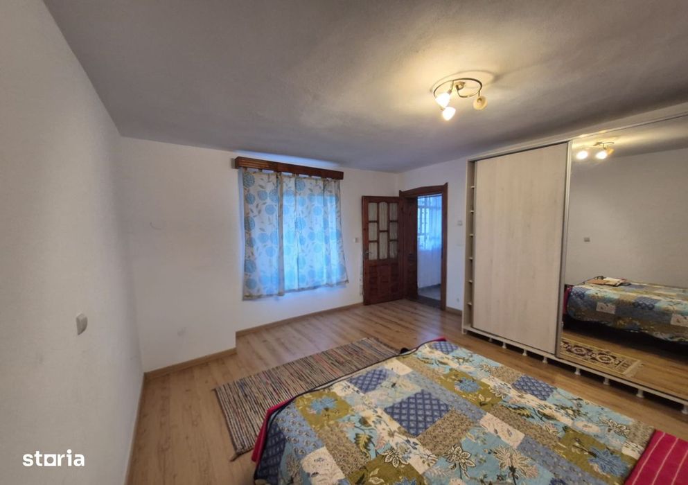 Casa Loc. Sântana,25km de Arad, gradină 1933 mp front stradal dublu