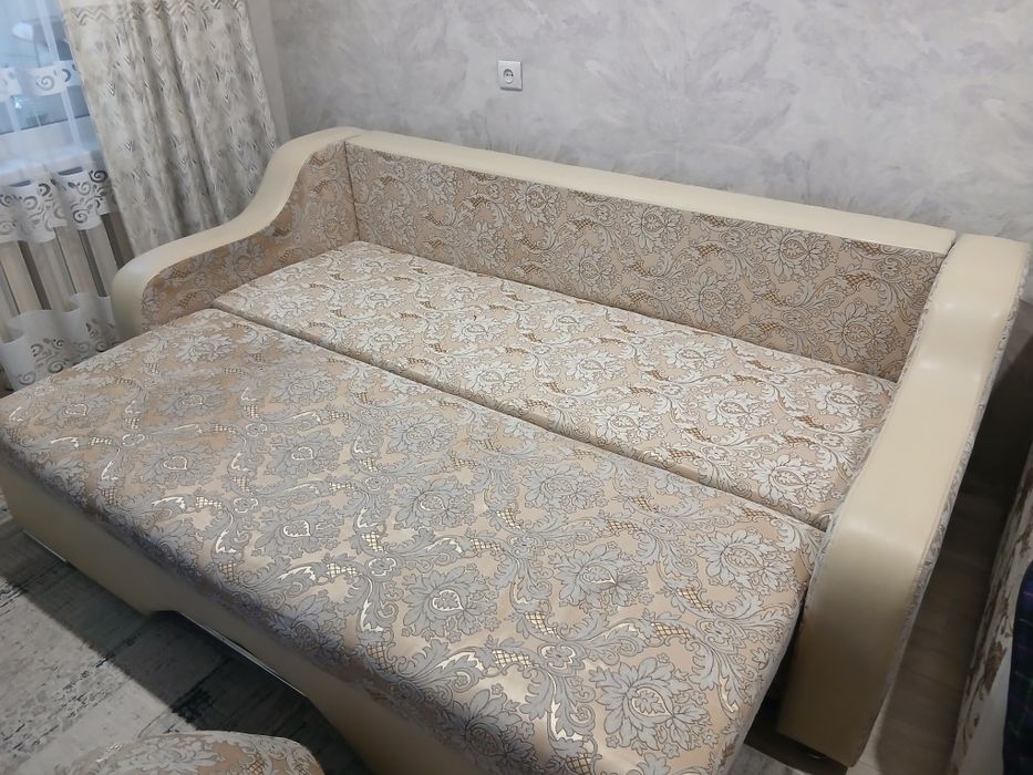 Продам диван 2-х спальный