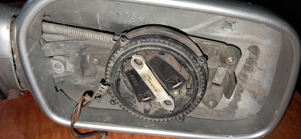 Зеркало правое ауди 100