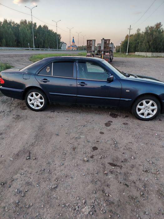 Продаются Mercedes-benz