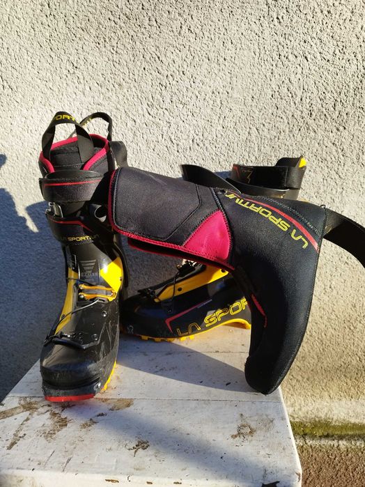 Clăpari schi de tura,La Sportiva...