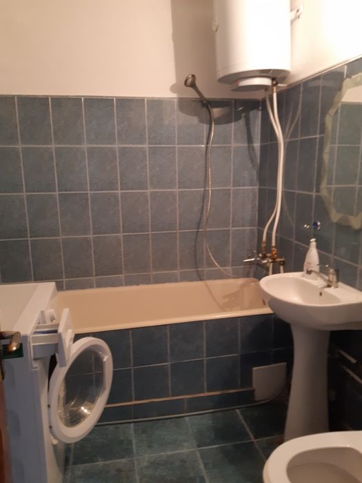 Vand apartament 2 camere decomandat