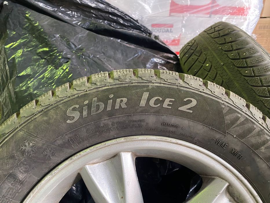 Продам диски с зимней резиной