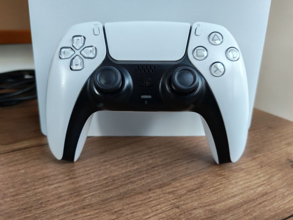 Play Station 5 + Controller