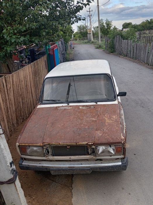 Продам машину ваз 2107