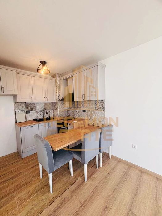 Продава се Двустаен апартамент в Варна, Кайсиева градина - 61 кв.м за 1284 €/кв.м - Снимка #1