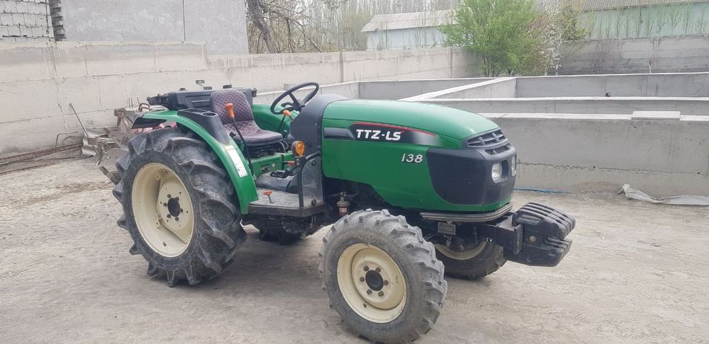 Mini traktor Ls i38
