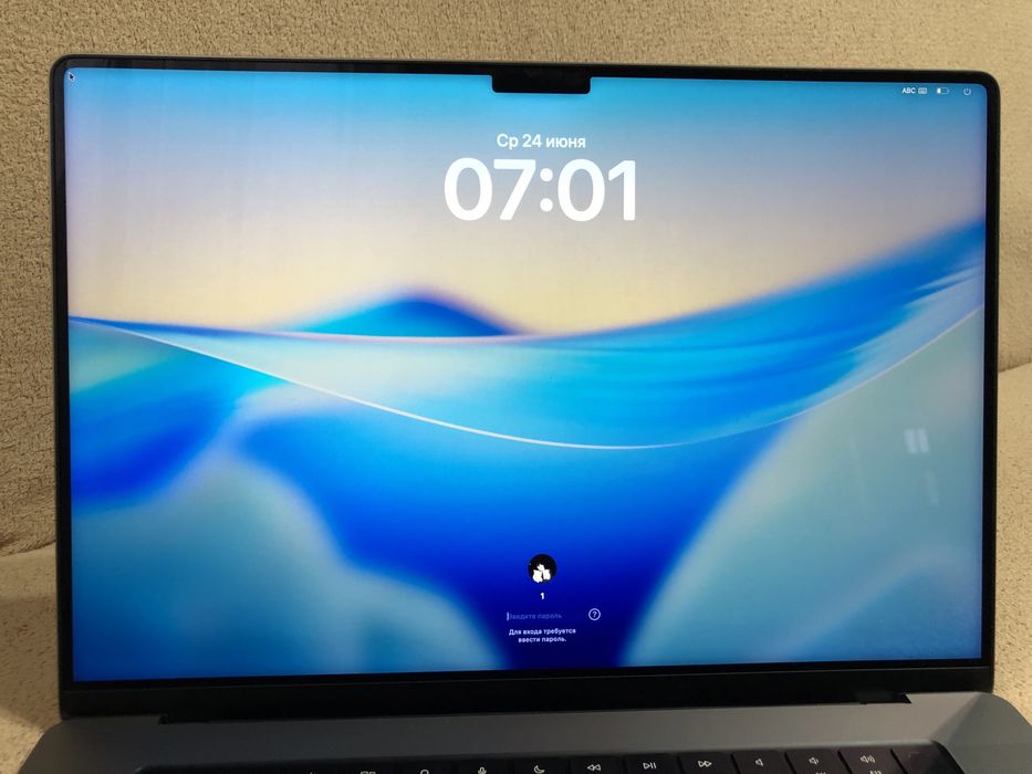 MacBook Pro 16" (M1 Pro) 16/512 GB