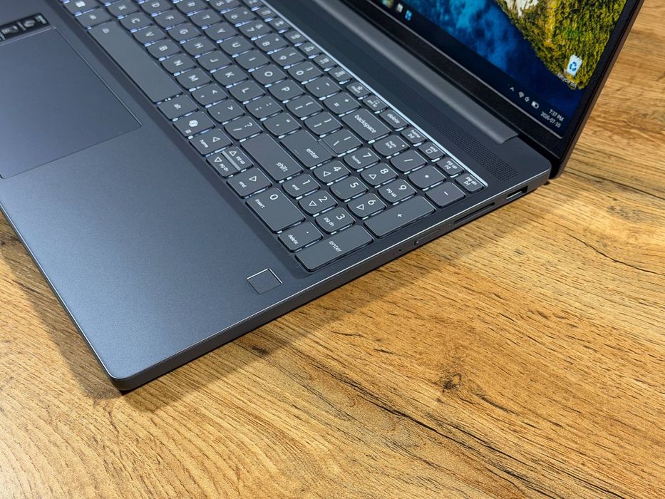 2026 Lenovo slim 3x ultra 7 16gb 1tb