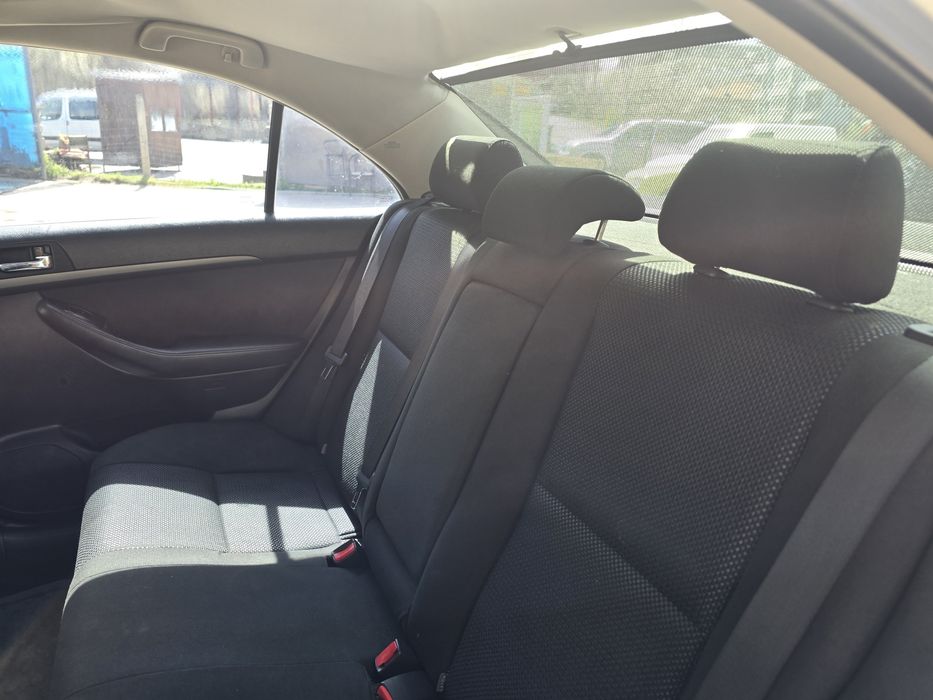 Toyota avensis 1.8 gaz