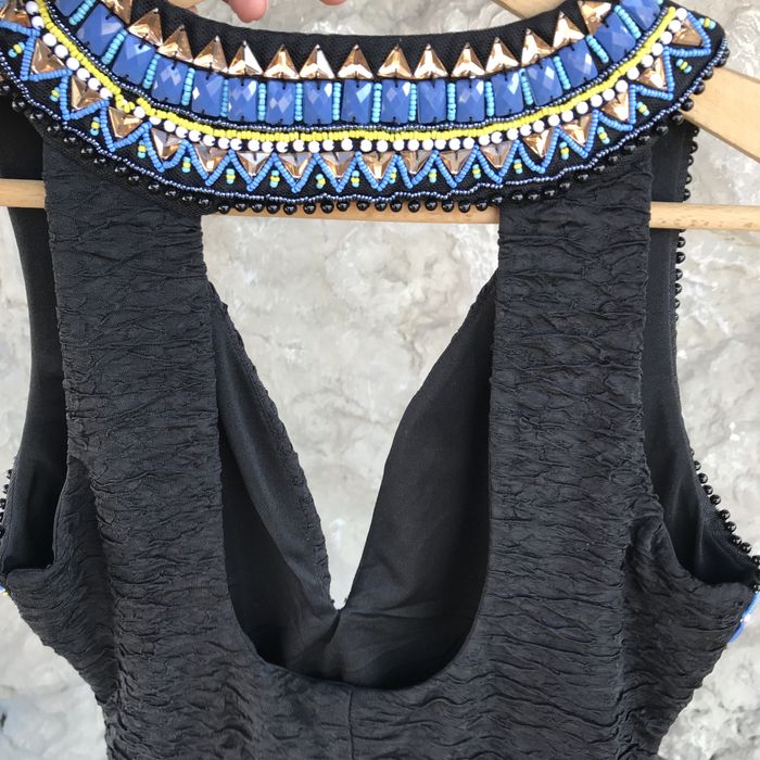 Страхотна рокля с камъни