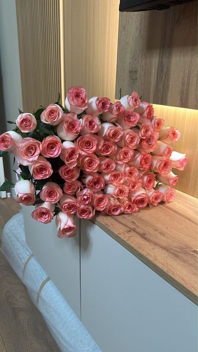 Свежий букет из роз,цветы