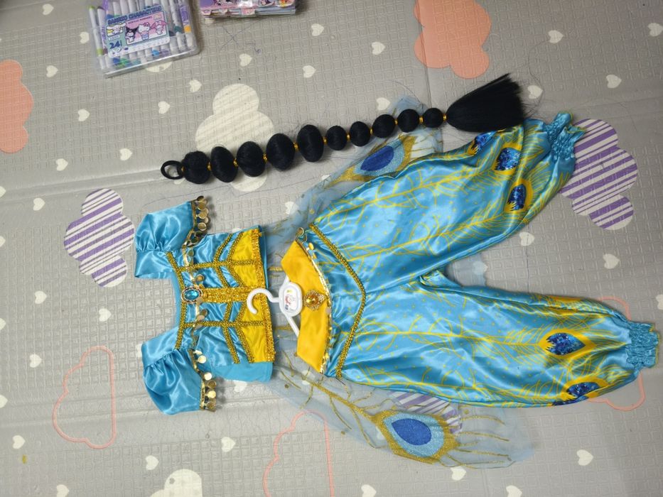 Продам платье для девочки