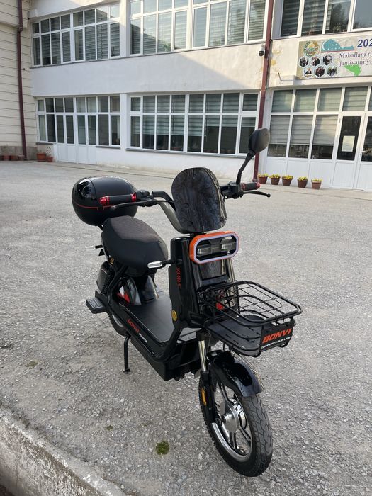 Bonvi скутер SCE002-4