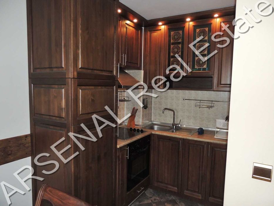 Дава се под наем Двустаен апартамент в София, Център - 88 кв.м за 598.23 € - Снимка #2