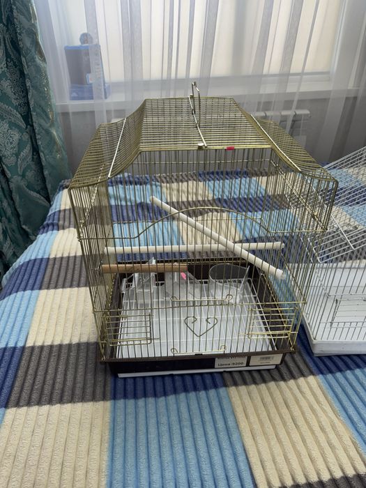 Продам клетки для попугаев