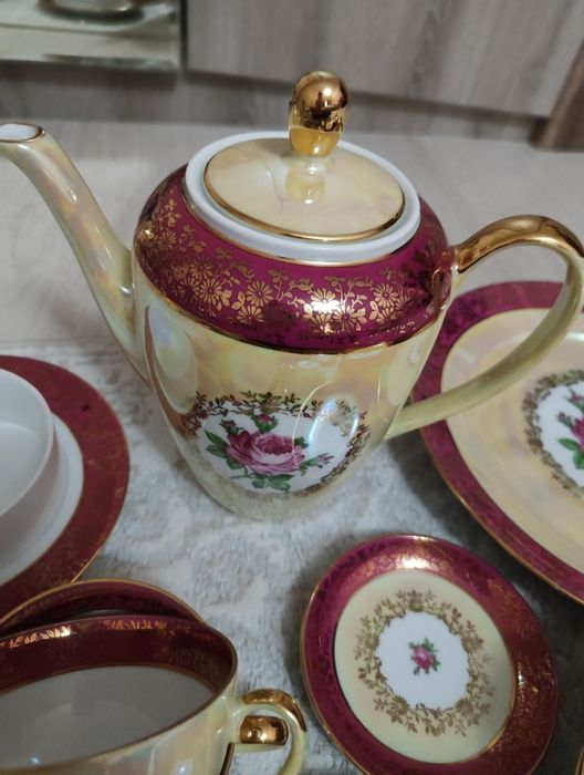 Продам сервиз "Роза" антиквариат