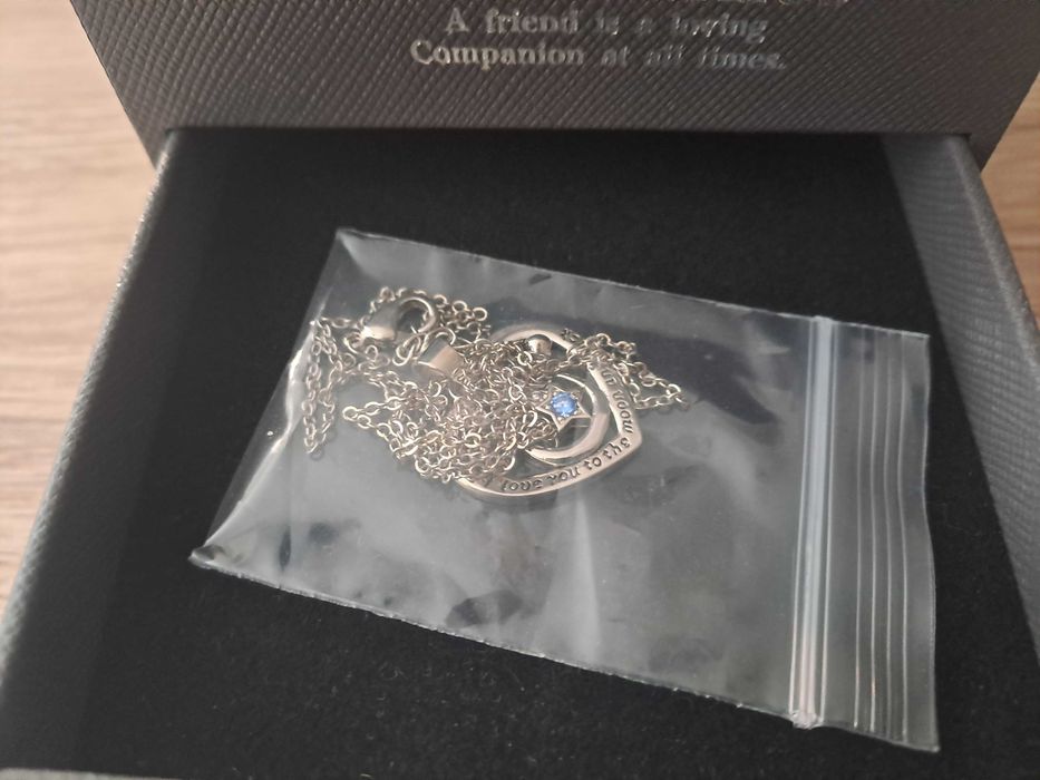 Кутийка с роза и огърлица