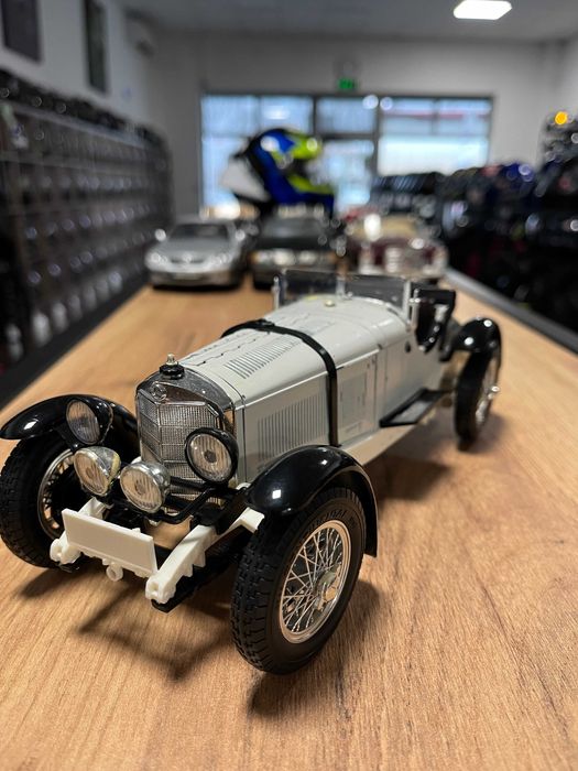 BBURAGO метален колекционерски модел MERCEDES BENZ SSK 1928г.1:18