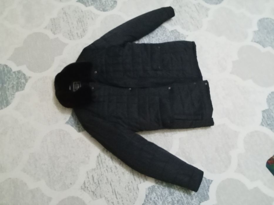 Продам куртку мужскую