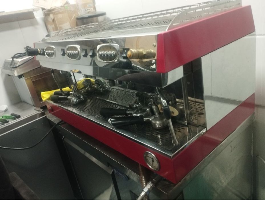 LADETINA кофе машина 3 групный