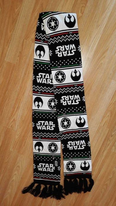 Нов с етикет StarWars Star Wars Междузвездни войни Disney Дисни шал