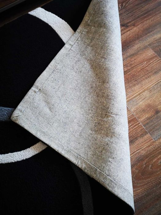 ПЛЪТЕН КИЛИМ 110 х 165 см