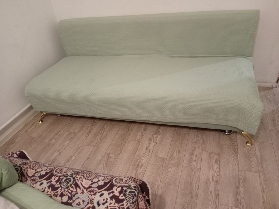 Диван (+покрывало)