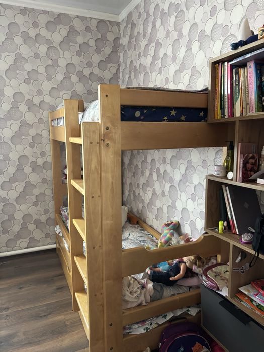 Продам двухъярусную кровать