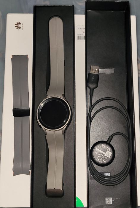 Samsung Galaxy Watch5 Pro – Fullbox + curea + încărcător