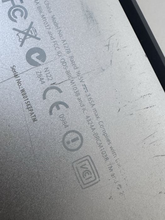 Laptopuri macbook pro defecte