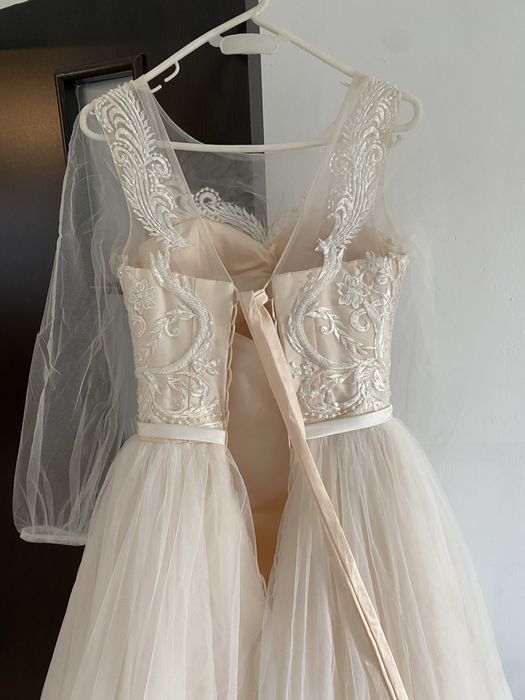 Свадебное платье персикового цвета