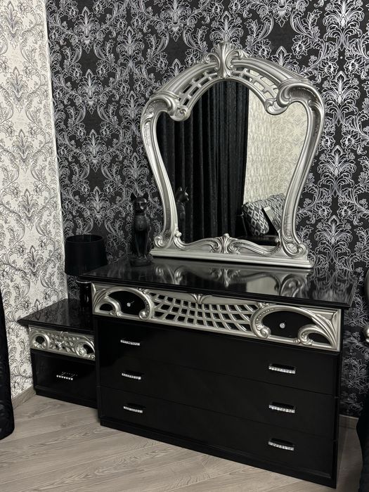 Продается спальный гарнитур