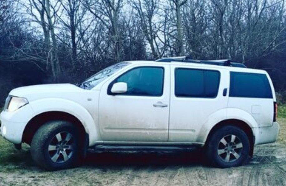 nissan pathfinder 2005