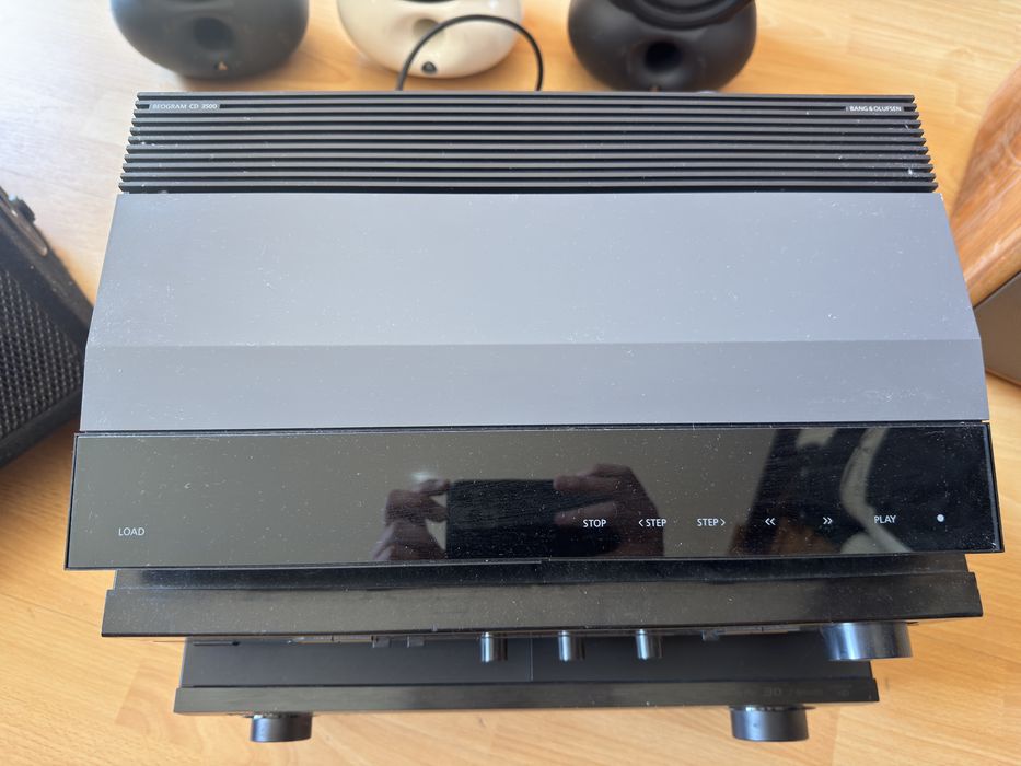 Vand echipamente audio, boxe, amplificatoare, statii, interfata audio