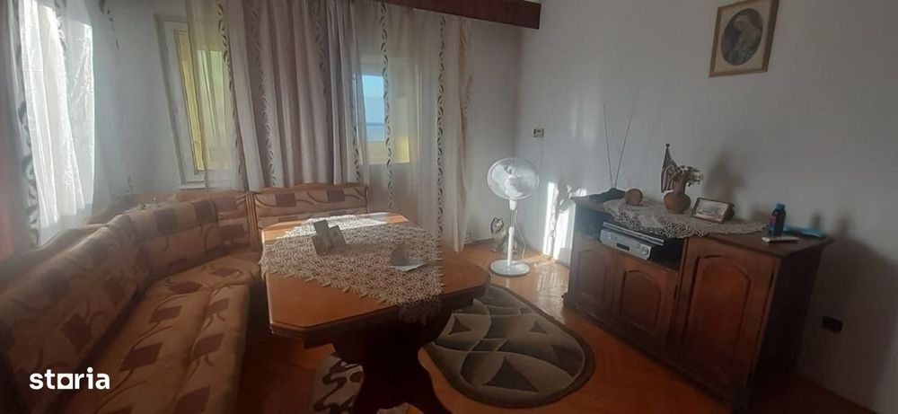 Zona Casa Vacantei, 3 camere, decom.,